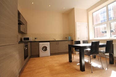 4 bed flat, Casa Central, City Centre, Newcastle, NE18DE - Image 2